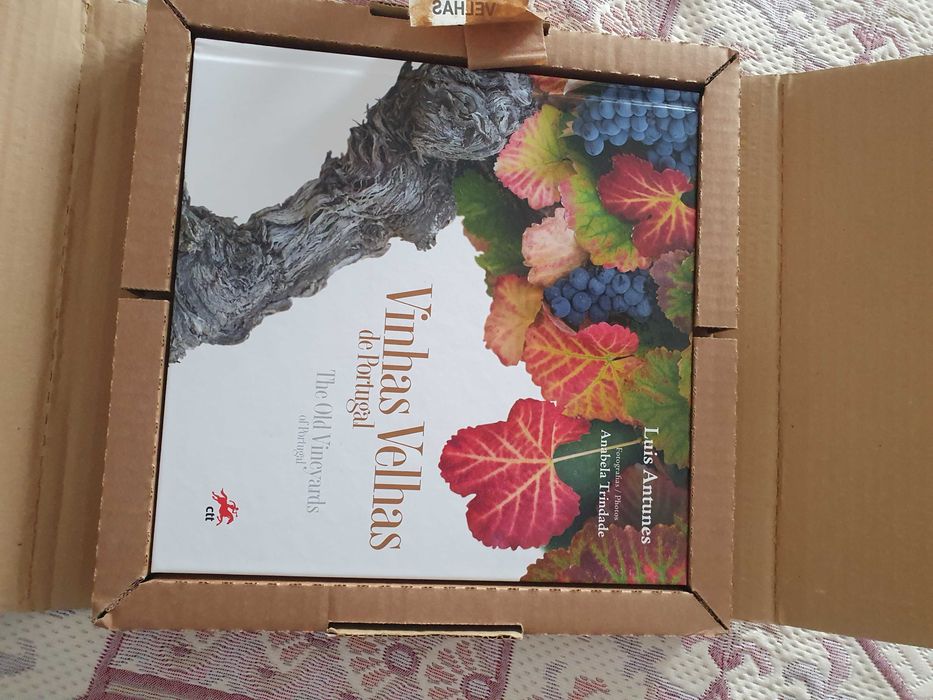 Livro Filatelia Vinhas Velhas