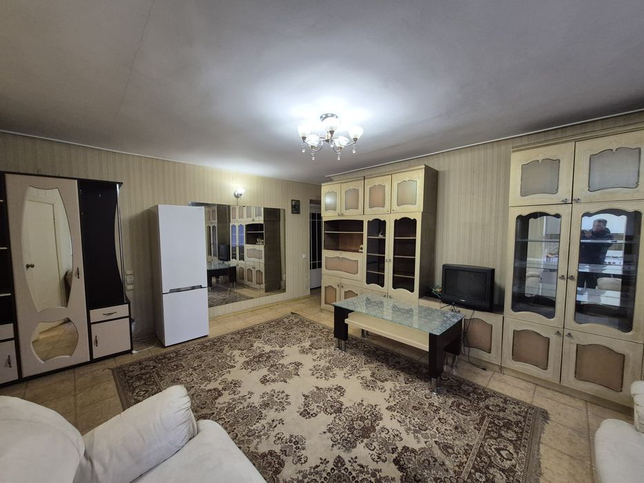 Здам в оренду дві кімнати в трикімнатній квартирі по вулиці Шевченка