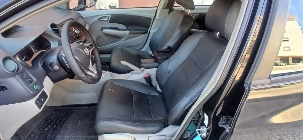 Honda Insight Hybrid 1.3 em bom estado.