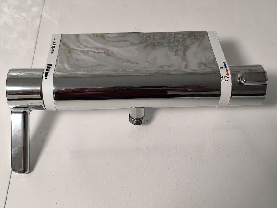 Змішувач для ванни