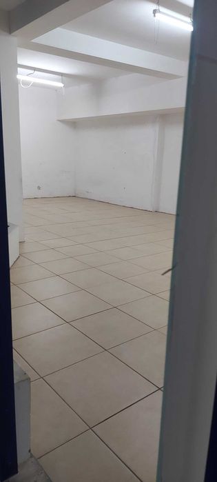 Loja 60m2 junto à Estação Ferroviária de Espinho
