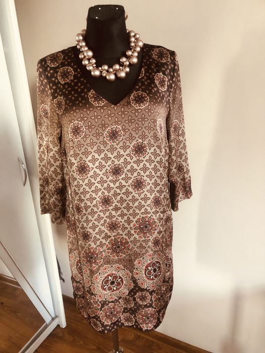 Super sukienka Tajfun