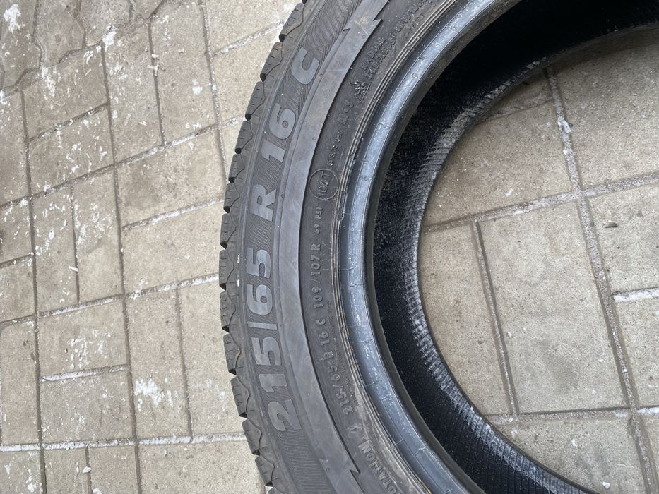 Шини 215 65R16C 109/107  Semperit Van-Grip 2