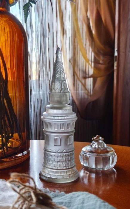 Флаконы пустые от духов шкатулка пудреница статуэтка подарок винтаж