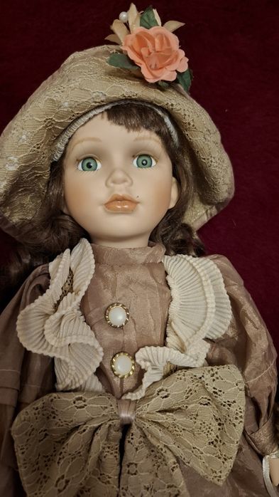 Lalka porcelanowa
