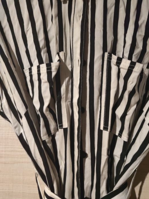 Dłuższa sukienka w paski