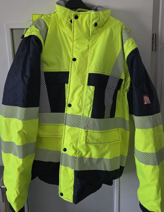 Sprzedam nową kurtkę 3w1 robaczą