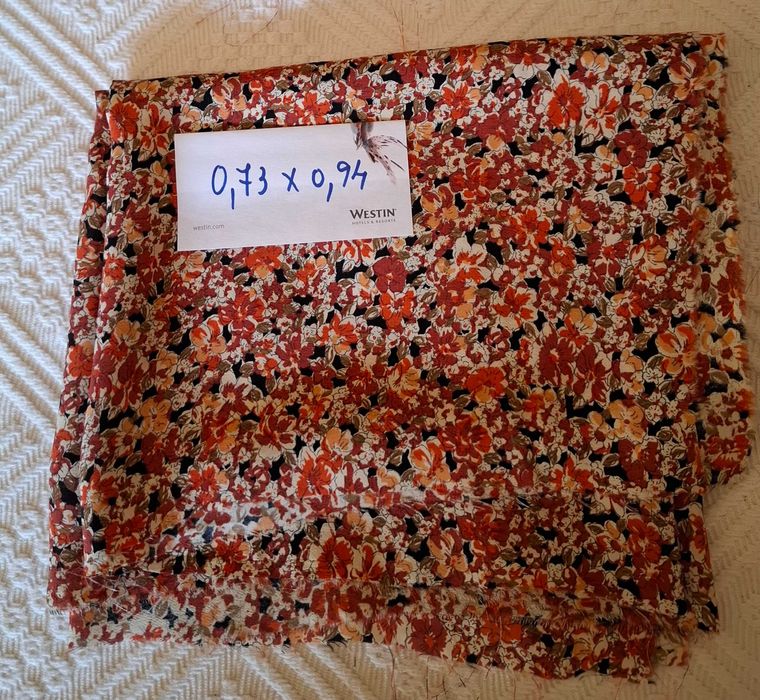 Retalhos / Tecidos de Crepon e Seda