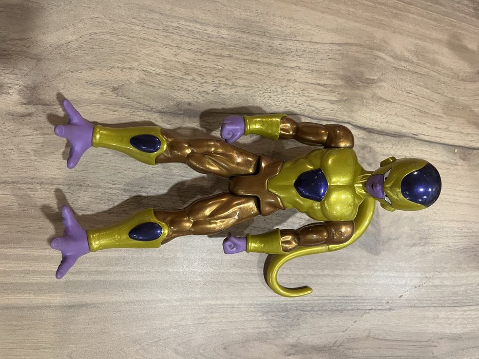 Bonecos marvel praticamentes novos! Vendo porque o meu filho nao brinc