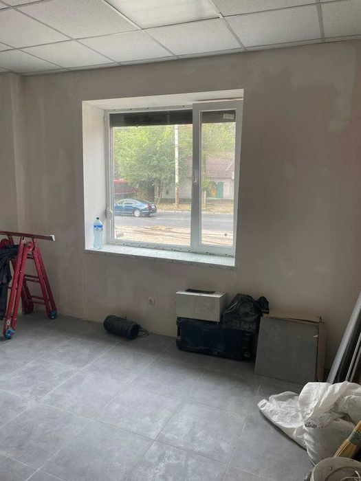 Сдам в аренду помещение площадью 95м2, первый этаж.