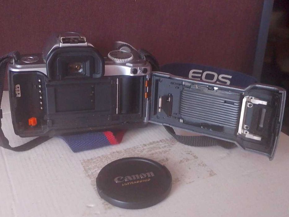 Продам  плівковий дзеркальний фотоапарат Canon 300V