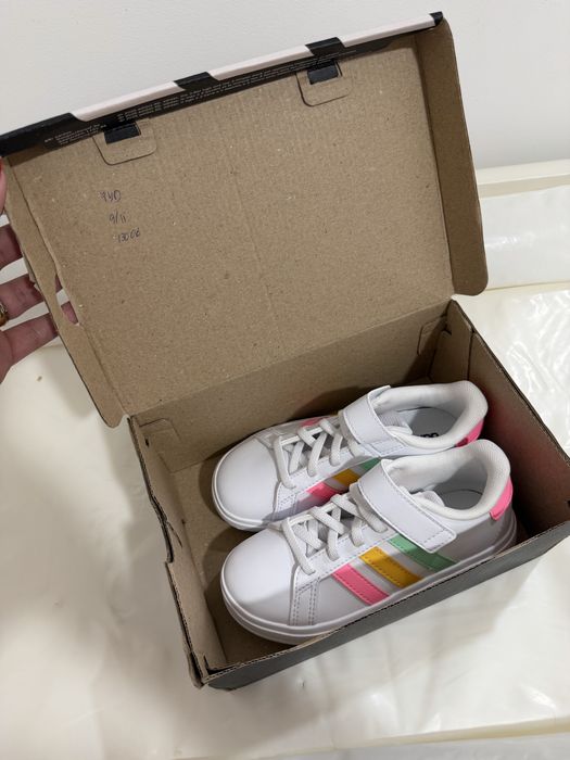 Tenis adidas criança