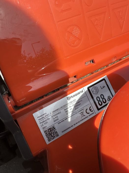 Máquina corta relva Husqvarna eléctrica