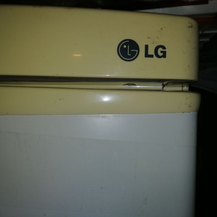 Холодильник двух камерний, LG.