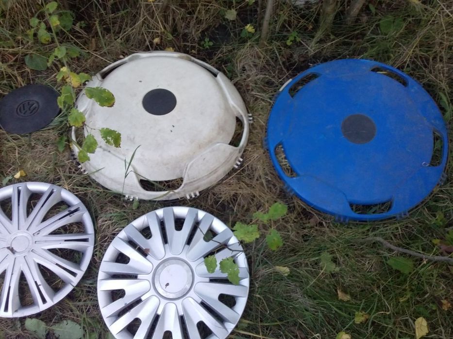 Колпаки на колёса пластиковые разных размеров