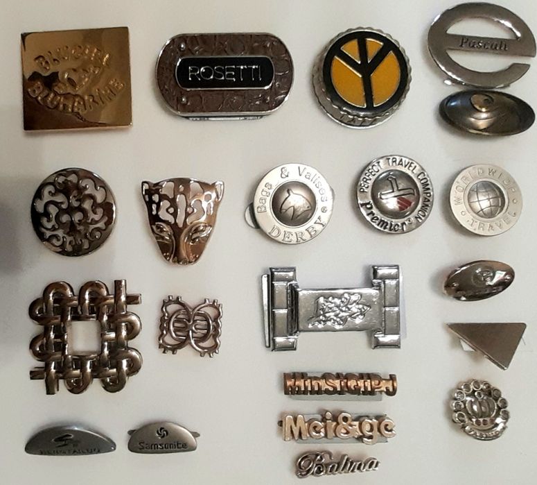 Пряжки металлические,  шильды