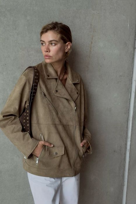 Biker jacket com efeito de camurça bege ZARA