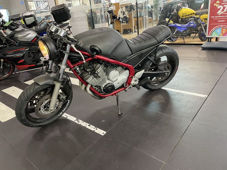 Yamaha XJ600 Diversion Cafe Racer