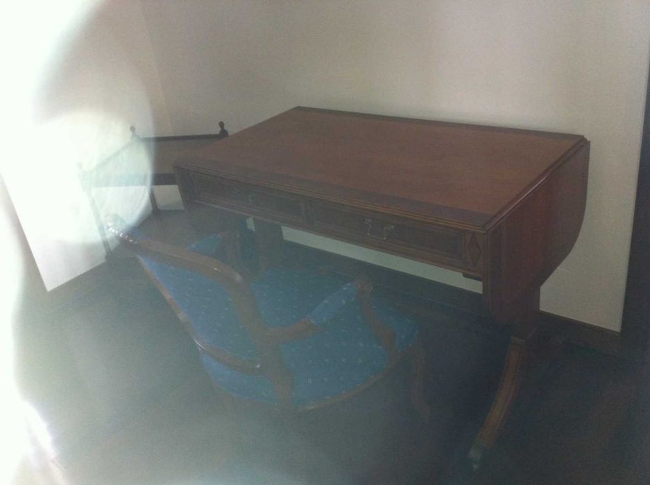 Mobilia de quarto em cerejeira NOVO