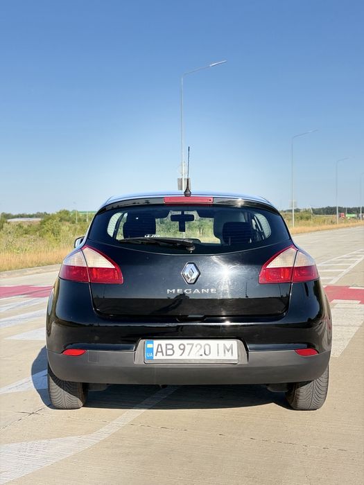 Renault Megane 3 2011 1.6 бензин