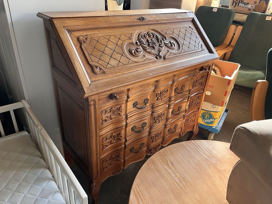 Sekretarzyk drewniany stary mebel vintage retro rzeźbienia zdobiony