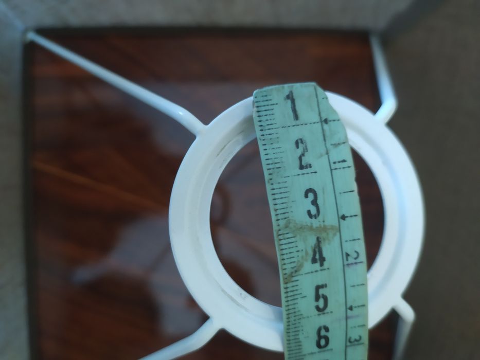 Abajur castanho de base quadrada