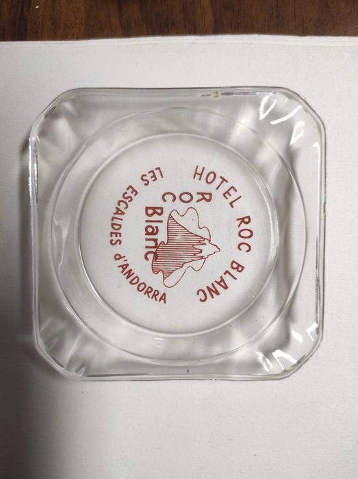 Colecção de cinzeiros de hotel vintage