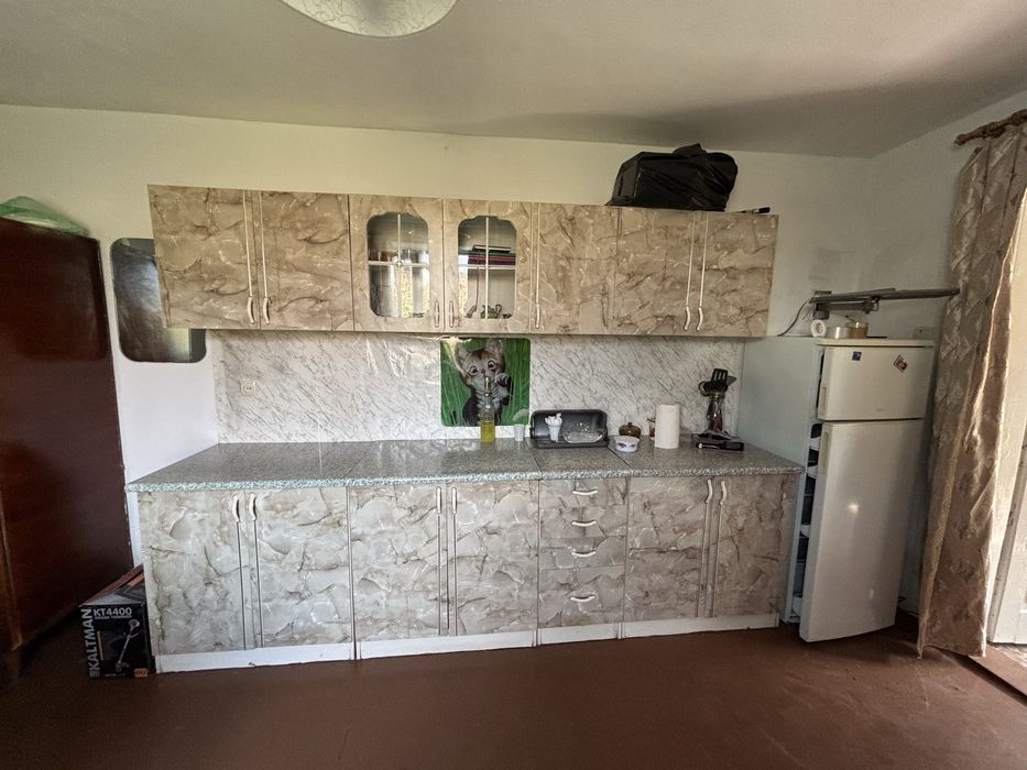 Продаж Будинок 75м². Ділянка 9 сот. Узин. Світло. Газ. Криниця. Центр