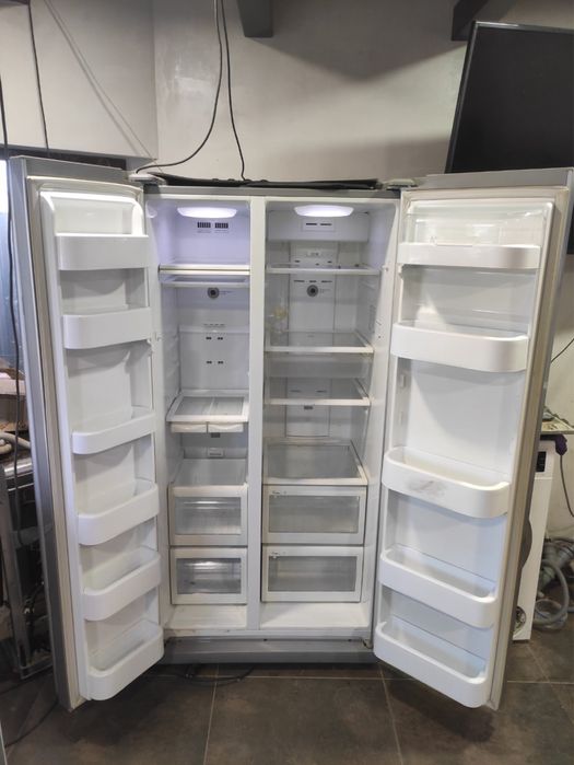 Продам холодильник Samsung