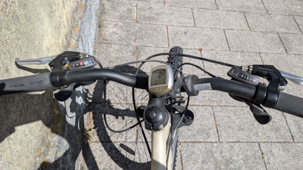 Bicicleta Berg x-pro roda 26, caixa Shimano D'eore 27v