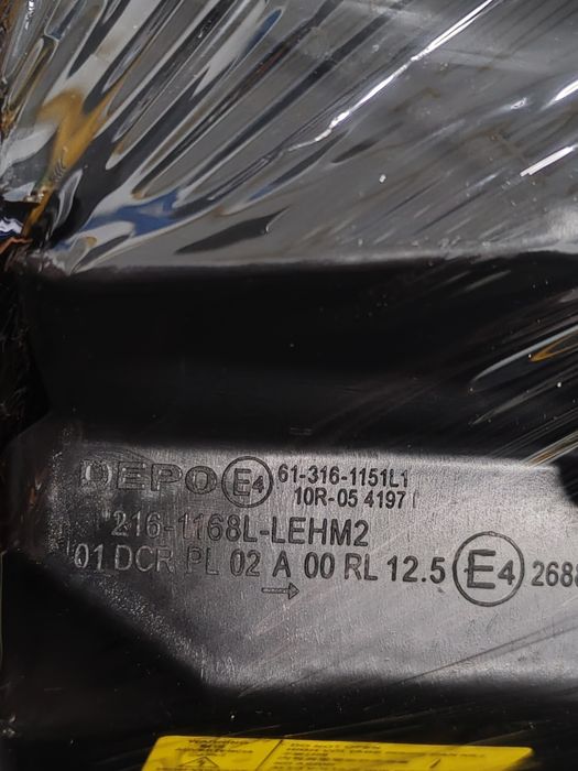 Фара ліва  Mazda 3  13-17 xenon