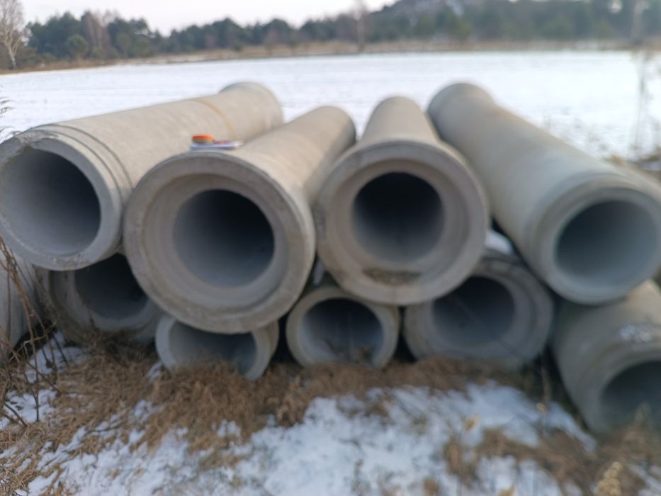 Rury betonowe na mostkis ¢40 cm