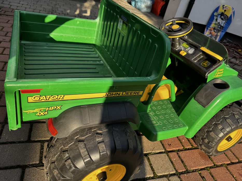 John Deere samochód elektryczny 4x4