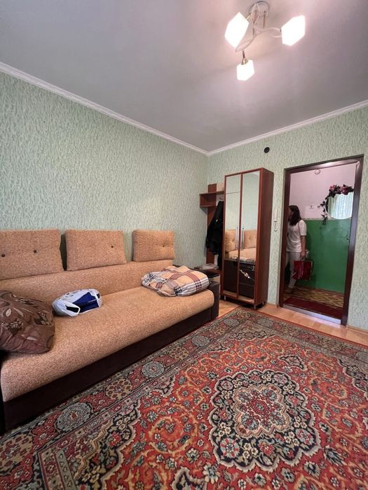 Продаж 2 кімнати на 2 поверсі