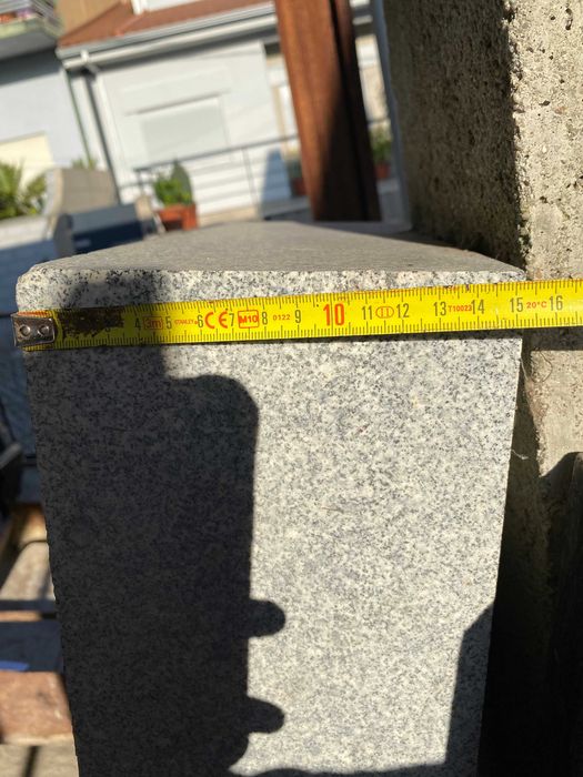 Placa Maciça de Granito Cinza (Espessura 14cm)