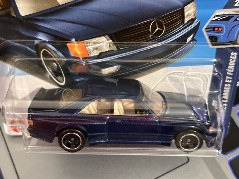 Hot Wheels '89 MERCEDES-BENZ 560 SEC AMG (granatowy)