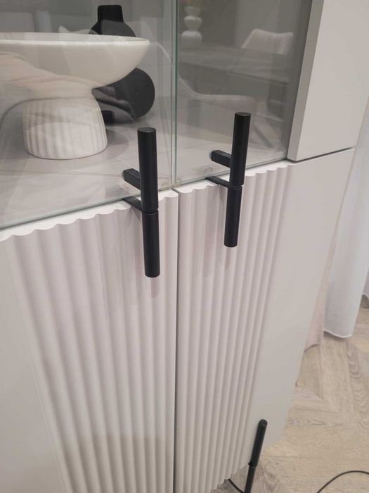 Witryna Malmi 60 cm [kaszmir / czarne nóżki]