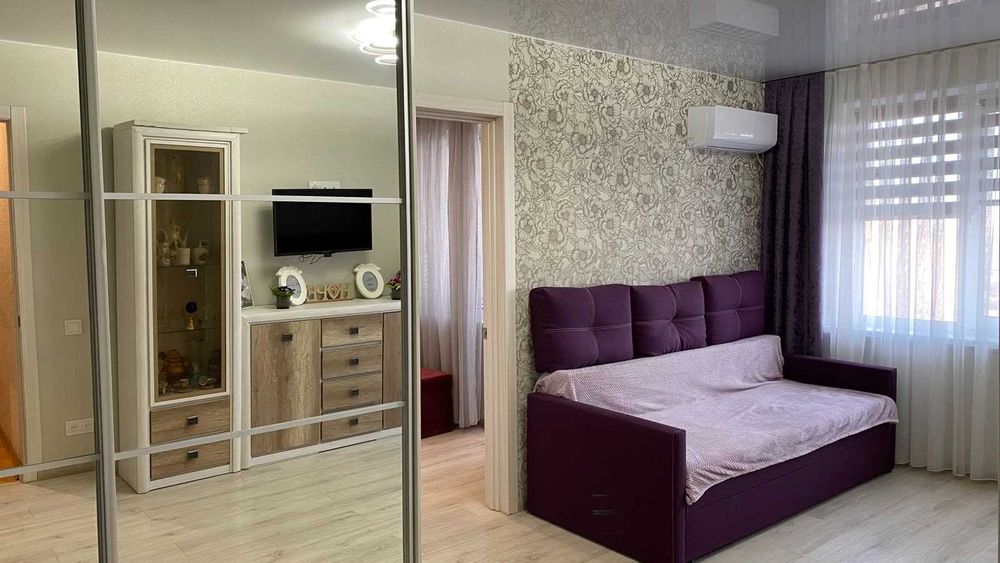 Продається 3-кімнатна квартира з  ремонтом, район залізничного вокзалу