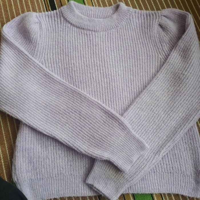 Теплий светр (на нитки для в'язання)