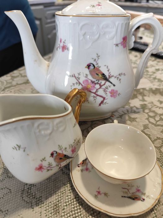 Antique Tea Service429753526975221761