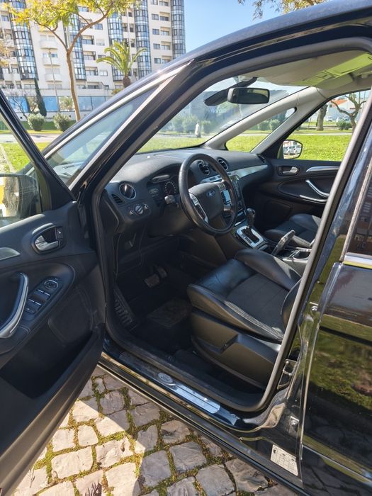 Ford S-MAX Titanium automática