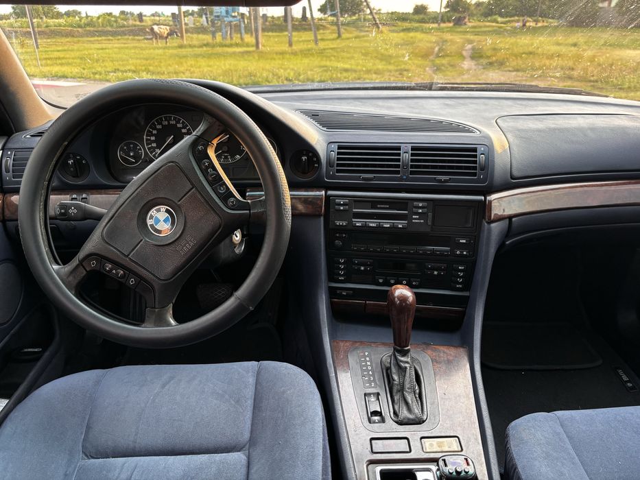 Продам BMW 730 1995 року