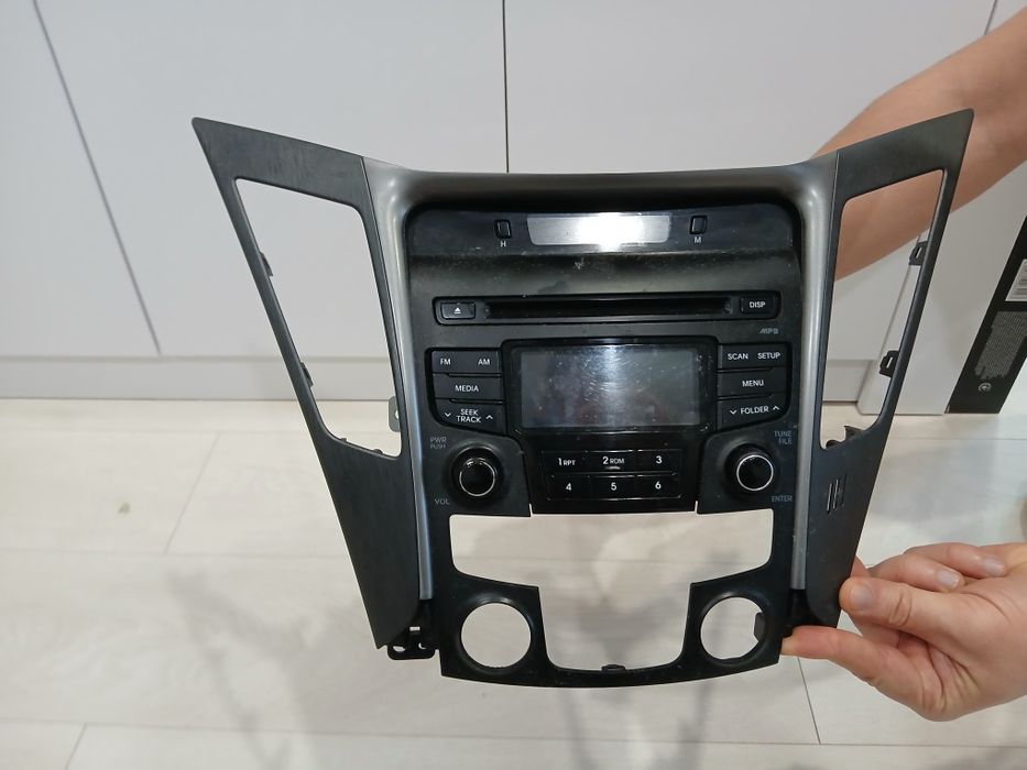 Автомагнітола на Sunday Sonata