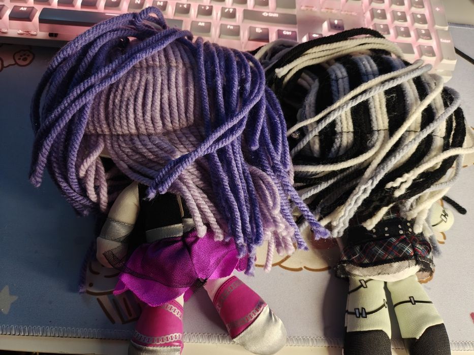 Dwie maskotki monster high Spectra Frankie