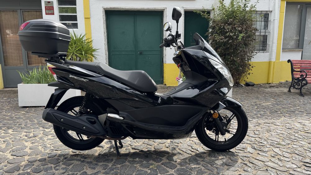 PCX 125 de 2017 de garagem