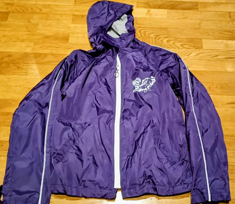 Antigo blusão de chuva marca GUESS  Original