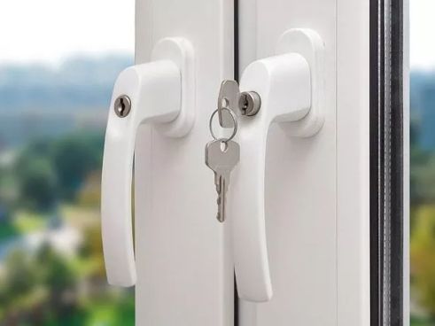 Срочный ремонт металлопластиковых окон и дверей в день звонка -Киев