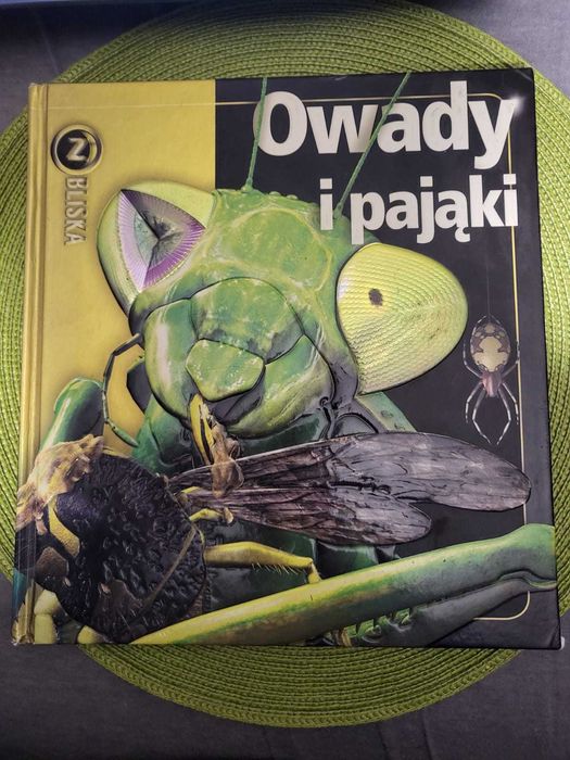 Encyklopedia. Owady i pająki,  Noel Tait, z serii Z Bliska