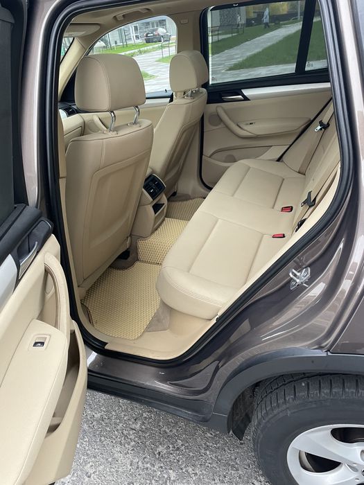 BMW X3 бензин 3.0 атмосфера, в родной краске 2011 г