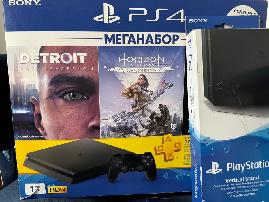 Продам PS4 Slim 1 TB